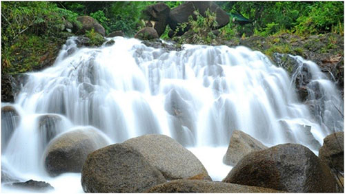 6 thac nuoc tuyet dep trong tiet Lap Thu hinh anh 2