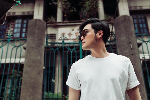 Hoàng tử sơn ca Quang Vinh bất ngờ trở lai showbiz hình ảnh 2 Hoang tu son ca Quang Vinh bat ngo tro lai showbiz hinh anh 2