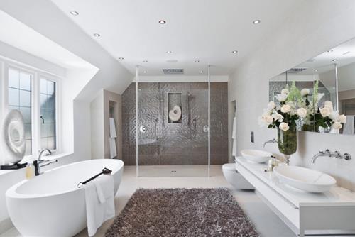 Nhà bếp hoặc nhà vệ sinh ở trung tâm của ngôi nhà Nha bep hoac nha ve sinh o trung tam cua ngoi nha