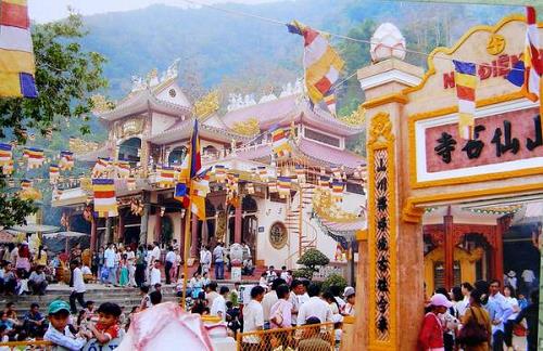 những ngôi chùa người miền nam đi tạ lễ cuối năm nhung ngoi chua nguoi mien nam di ta le cuoi nam