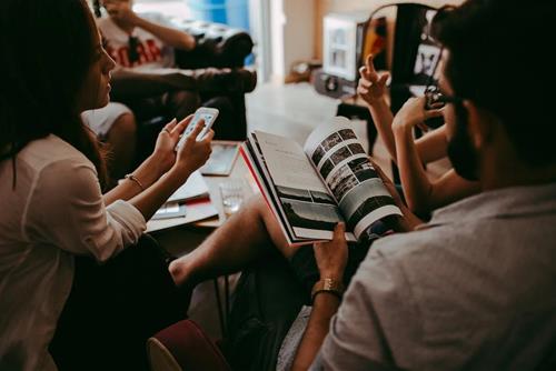 cách chữa bệnh nghiện điện thoại cho 12 chòm sao cach chua benh nghien dien thoai cho 12 chom sao