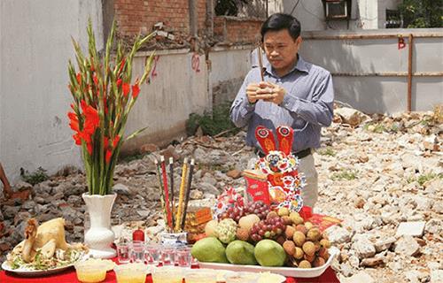 cho muon tuoi lam nha co gap van xui khong