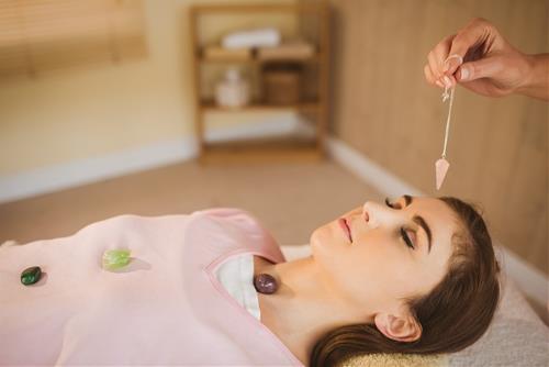 Đá phong thủy chữa lành cho 12 cung hoàng đạo Da phong thuy chua lanh cho 12 cung hoang dao