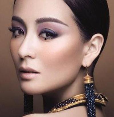 Nốt ruồi Lệ Đường, yêu đương buồn khổ hình ảnh Not ruoi Le Duong, yeu duong buon kho hinh anh